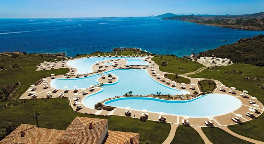 Porto Cervo Colonna Resort